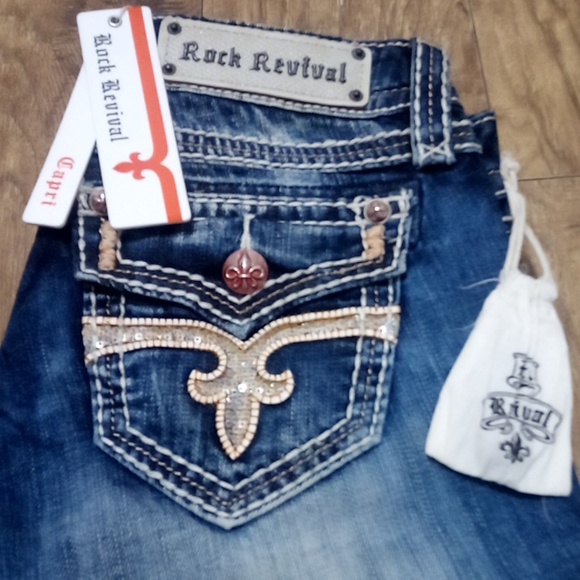 Rock Revival Women's 26 Capri Angie Embellished Shimmer Distressed NWT - Picture 2 of 11
